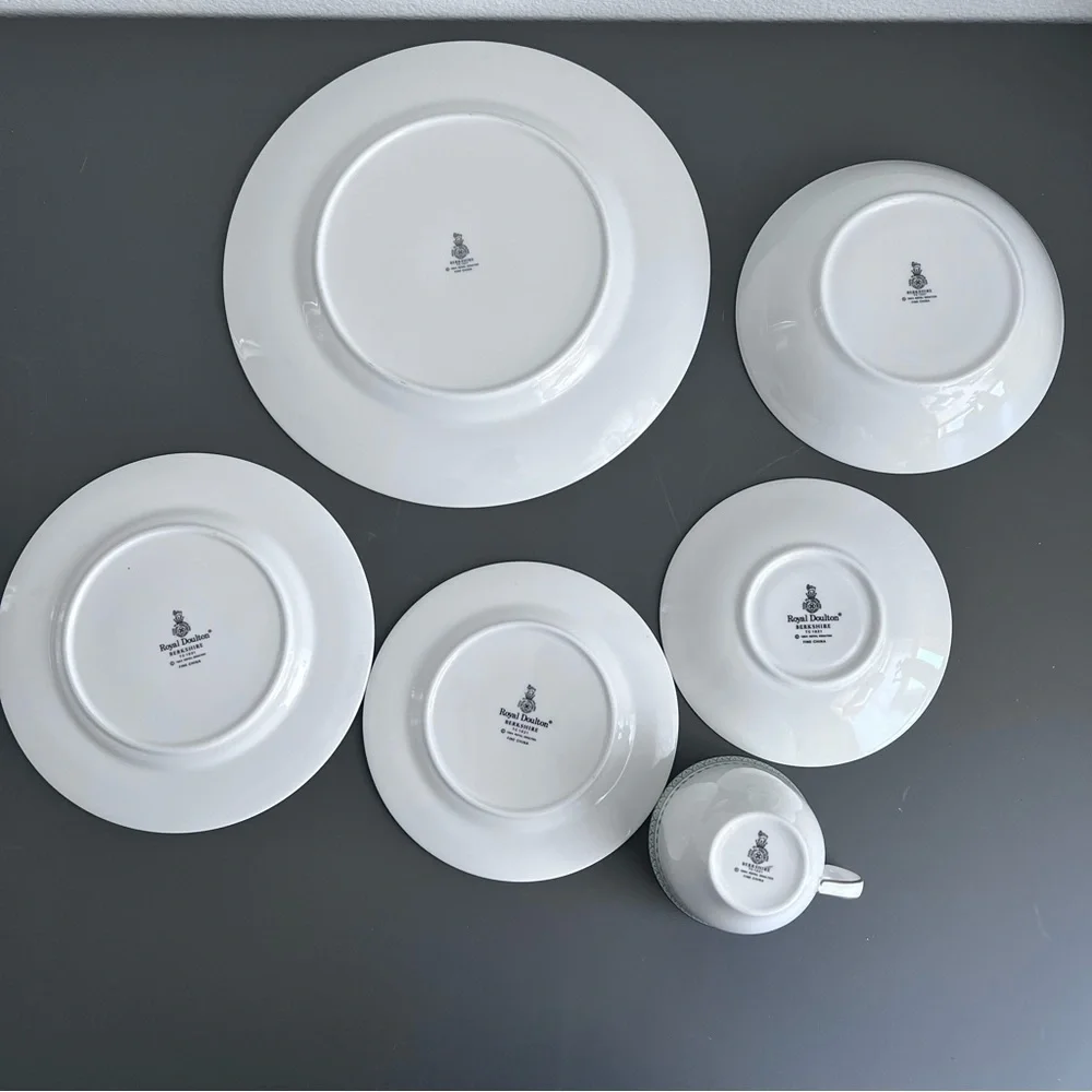 1965 ROYAL DOULTON Berkshire 6 PCs Set Plates Bowl Teacup - Vintage Retired NWOB